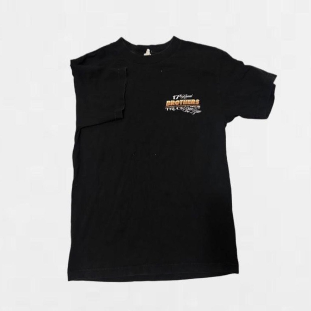 Graphic tee